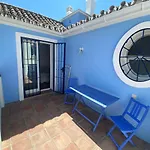 Charming 1 Bedroom Suite With Shared Kitchen Next To Puerto Banus